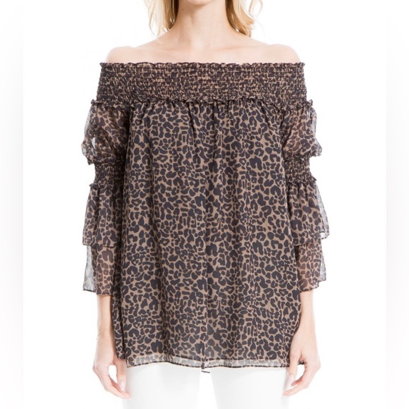 🌸NWT MAX STUDIO Off The Shoulder Double Ruffle Bell Sleeve Top size small - Picture 8 of 8